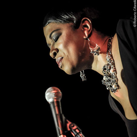 Joyce E. Yuille 4tet – Sassy… A Tribute to the Divine One 12/10/2014 21.00